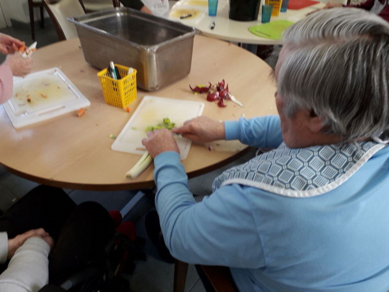 Atelier épluchage des légumes