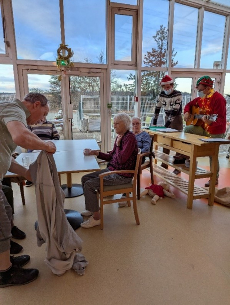 Tom : de l’humour à l’EHPAD